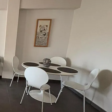 Apartman Near The Valencia